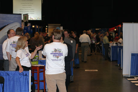 AOM Technology stand